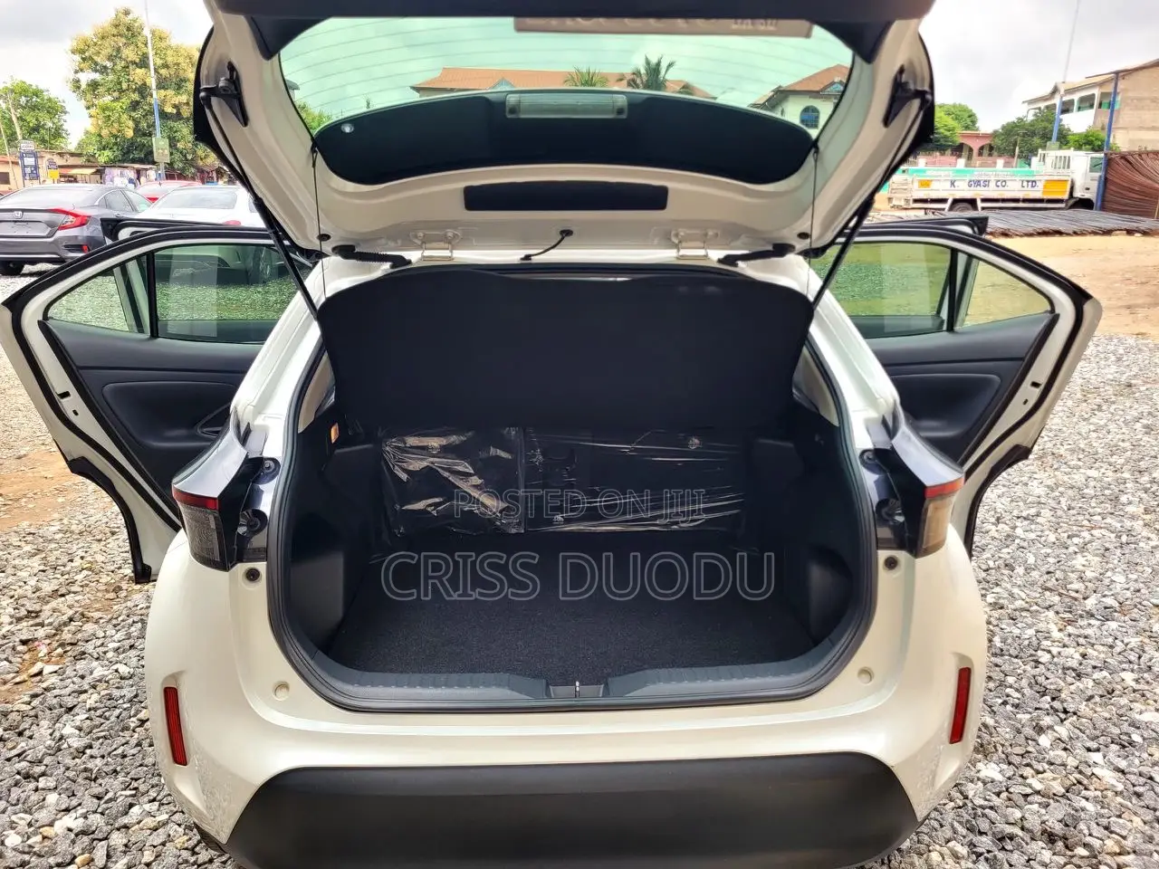 Toyota Yaris Cross 1.5 Hybrid AWD 2024 White