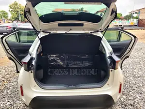 Toyota Yaris Cross 1.5 Hybrid AWD 2024 White