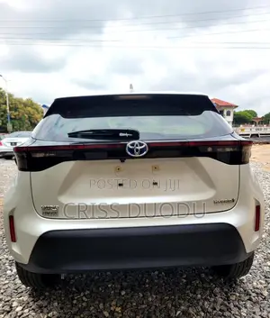 Toyota Yaris Cross 1.5 Hybrid AWD 2024 White
