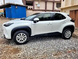 Toyota Yaris Cross 1.5 Hybrid AWD 2024 White