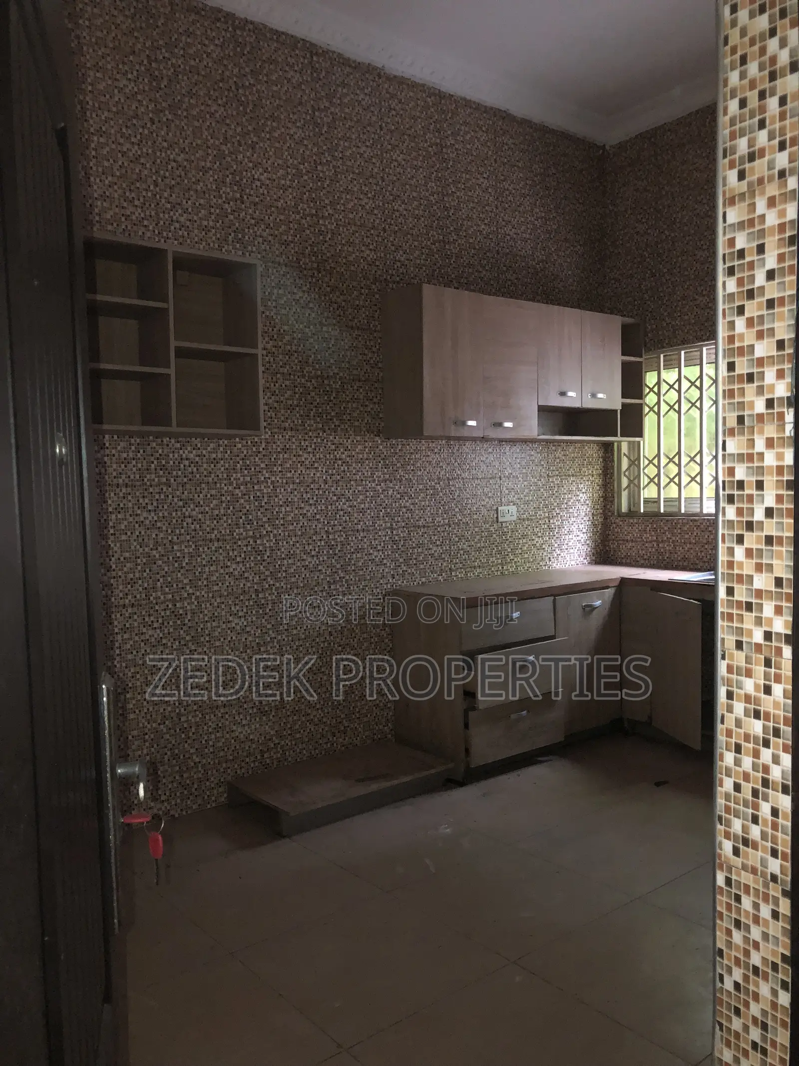 4bdrm House in Kwabenya Acp Road, Ashomang Estate for rent