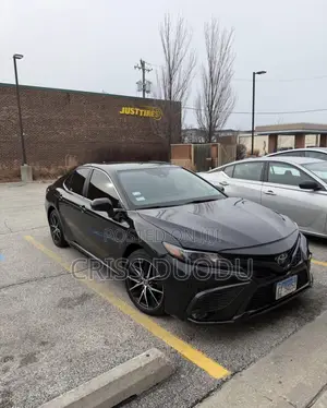 Toyota Camry SE 2021 Black