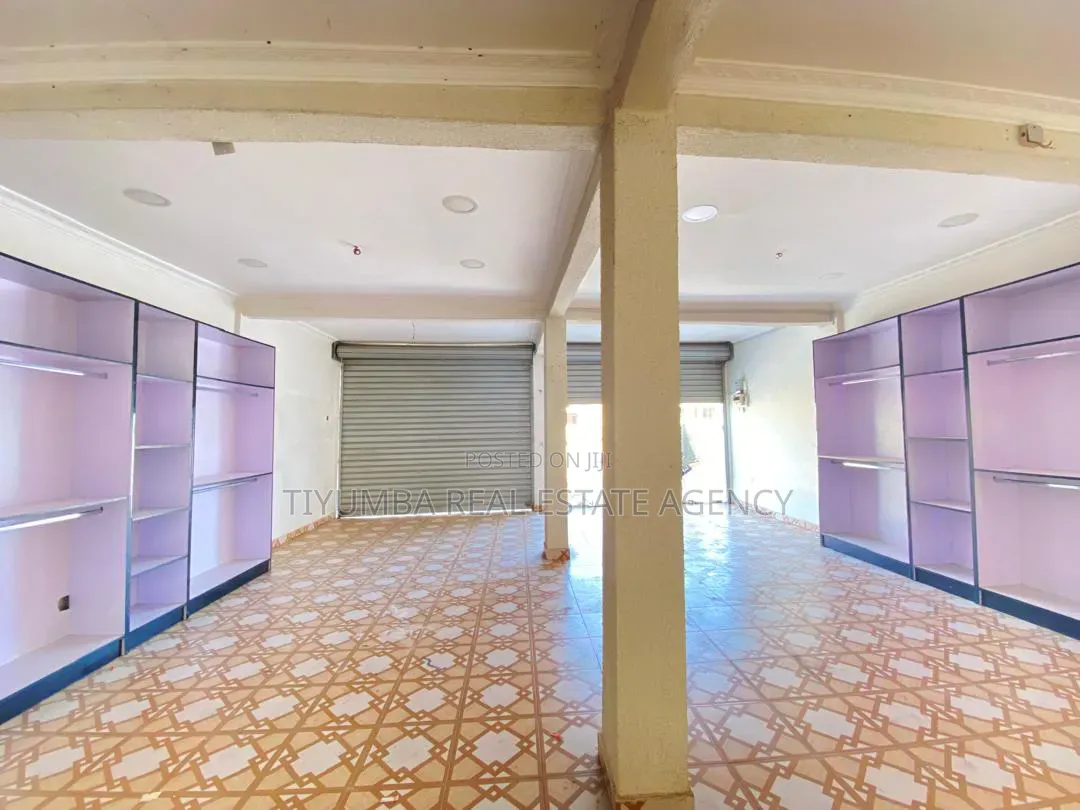 Double Shop for Rent Sowutwuom.
