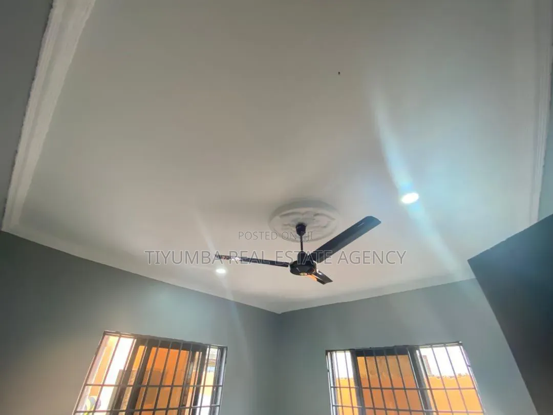 3bdrm Apartment in Tiyumba Real Estate, Mile 7 for rent