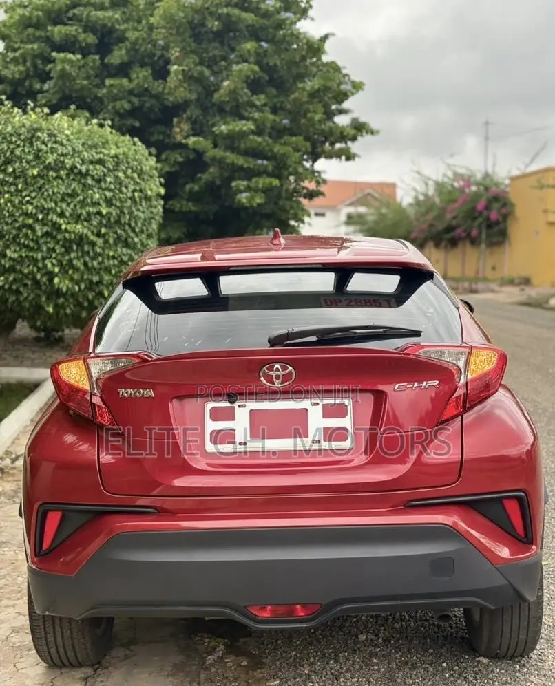 Toyota C-HR 2022 Red