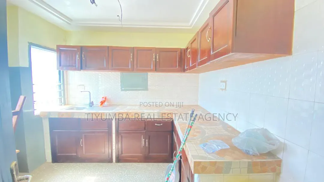 Commercial Space for Rent at Mile 7.