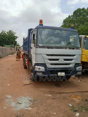 Tipper Truck