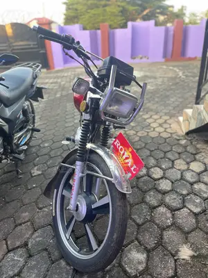 Royal RY125 2025 Red