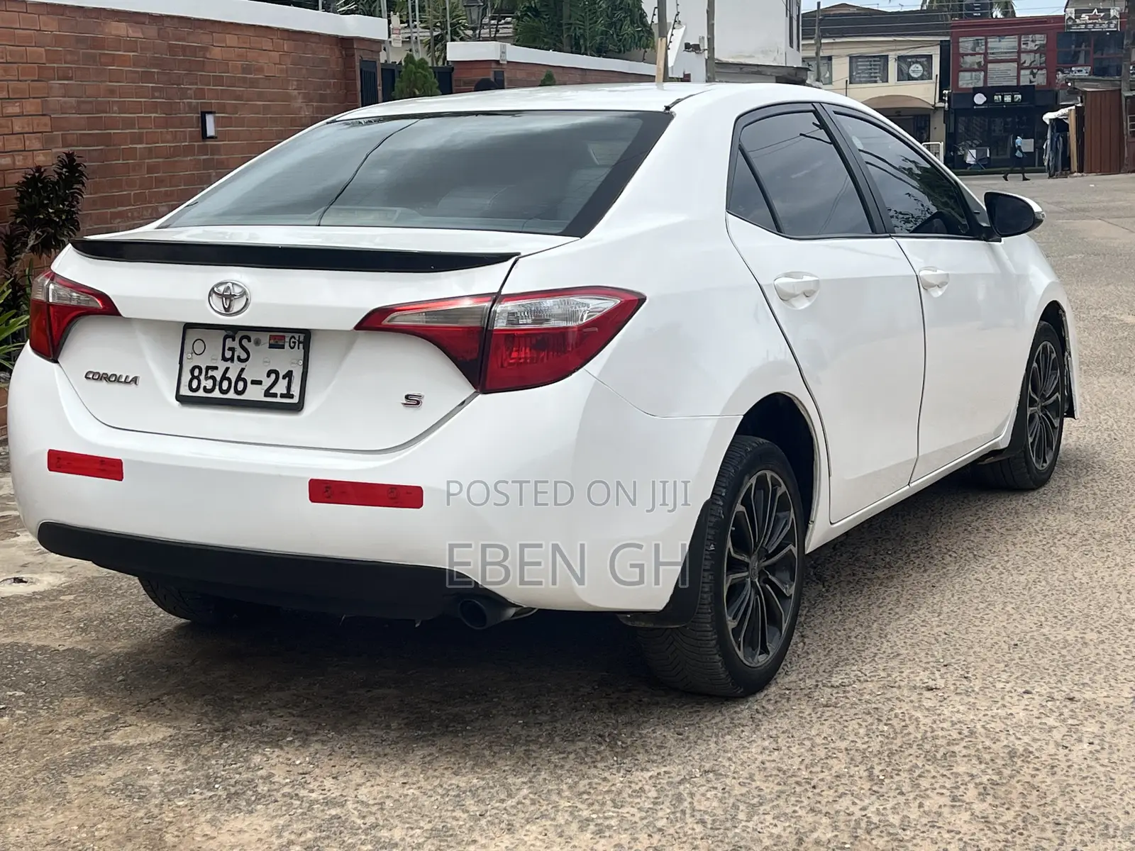 Toyota Corolla S 4dr Sedan (1.8L 4cyl CVT) 2016 White