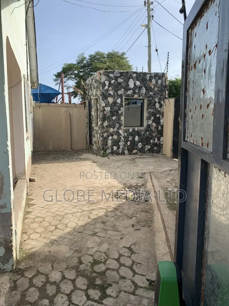 5bdrm House in Regimanuel Gray Estates for rent