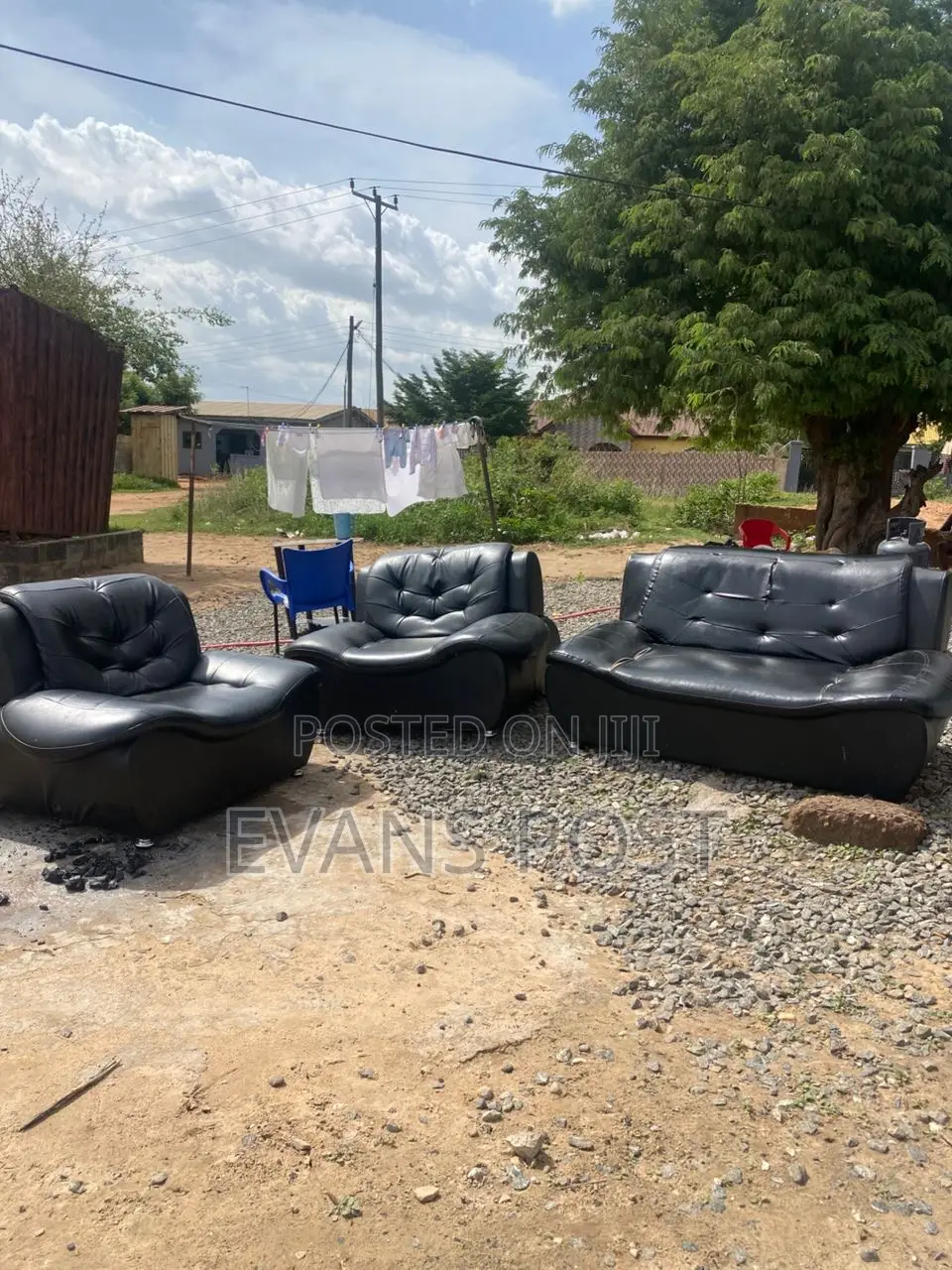 2 Seater Couch and 2 Single-Seater Armchairs