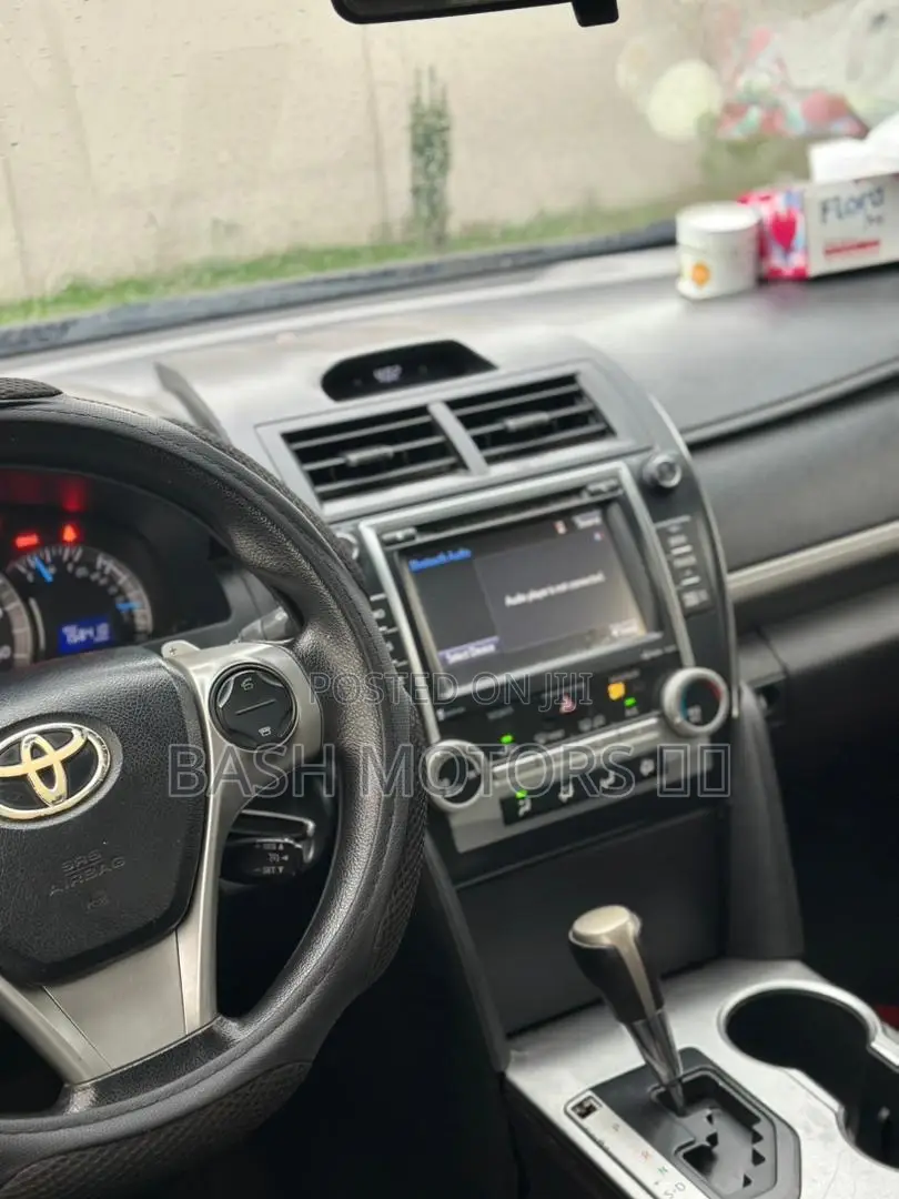 Toyota Camry SE 4dr Sedan (2.5L 4cyl 6A) 2014 Black