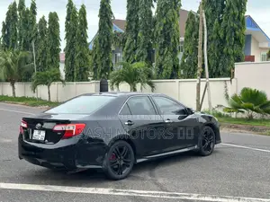 Toyota Camry SE 4dr Sedan (2.5L 4cyl 6A) 2014 Black