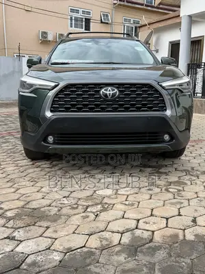Toyota Corolla Cross XLE 2025 Green