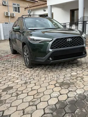 Toyota Corolla Cross XLE 2025 Green