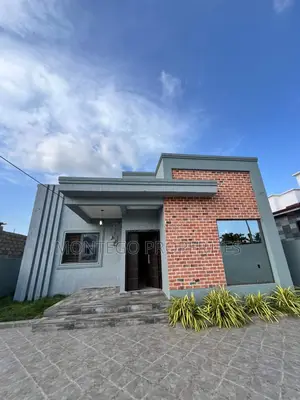 3bdrm House in Oyarifa for sale