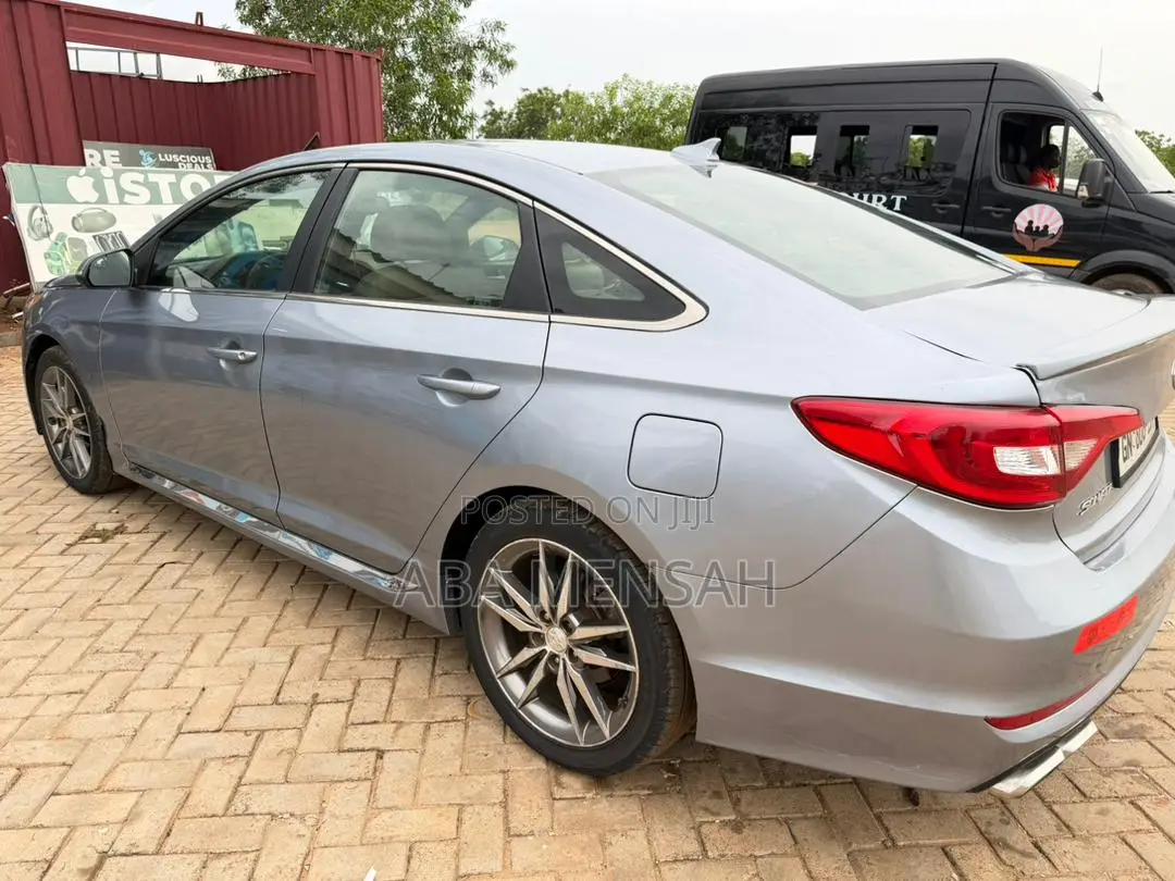 Hyundai Sonata Sport 2.0T Sedan FWD (2.0L 4cyl 6A) 2017 Gray