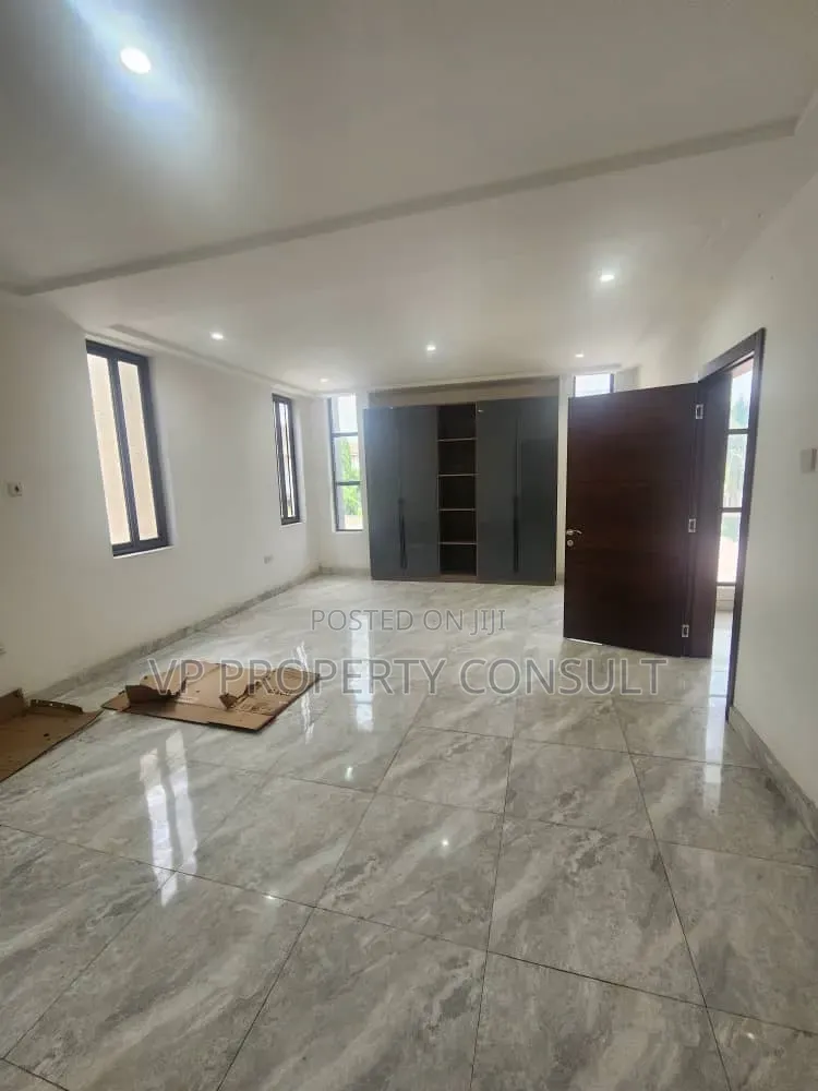 5bdrm House in American House for rent