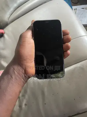 Apple iPhone 11 64 GB Black