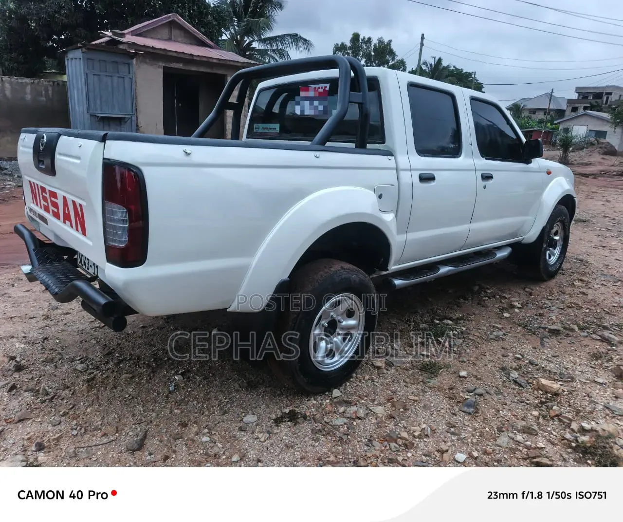 Nissan Hardbody 2010 White