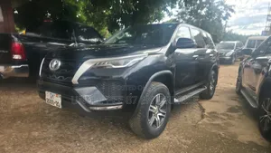 Toyota Fortuner 2.7 RWD 2021 Black