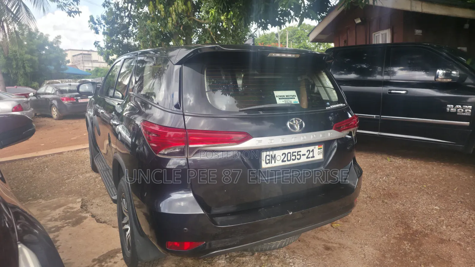 Toyota Fortuner 2.7 RWD 2021 Black