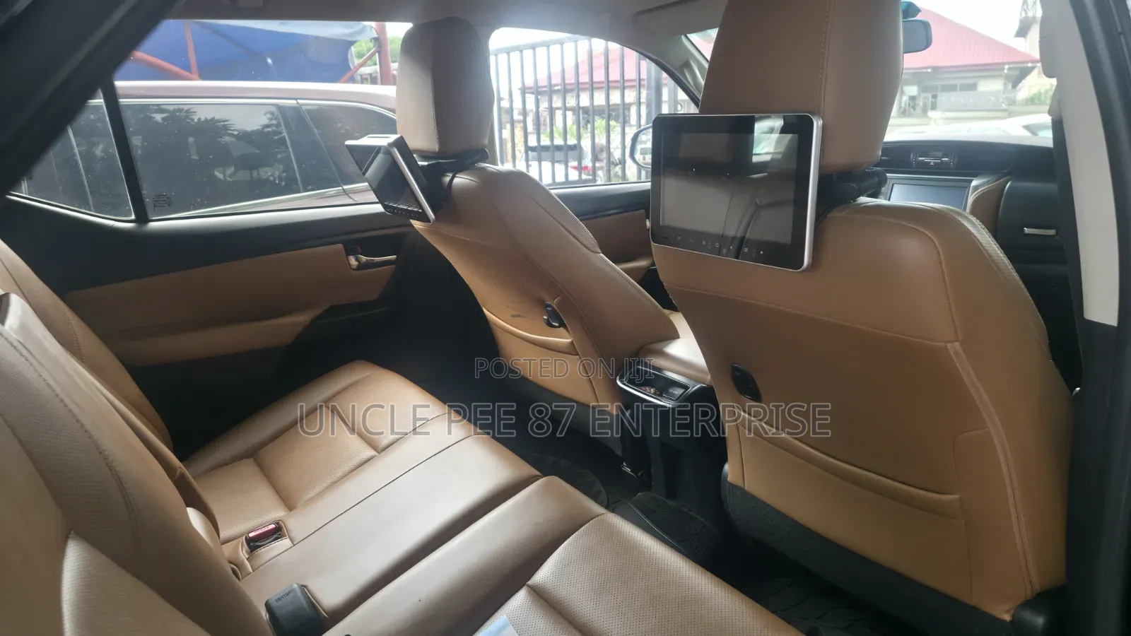 Toyota Fortuner 2.7 RWD 2021 Black