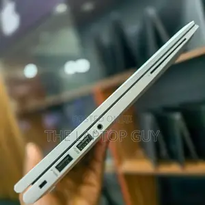 Laptop HP EliteBook 840 G8 8GB Intel Core i7 SSD 256GB