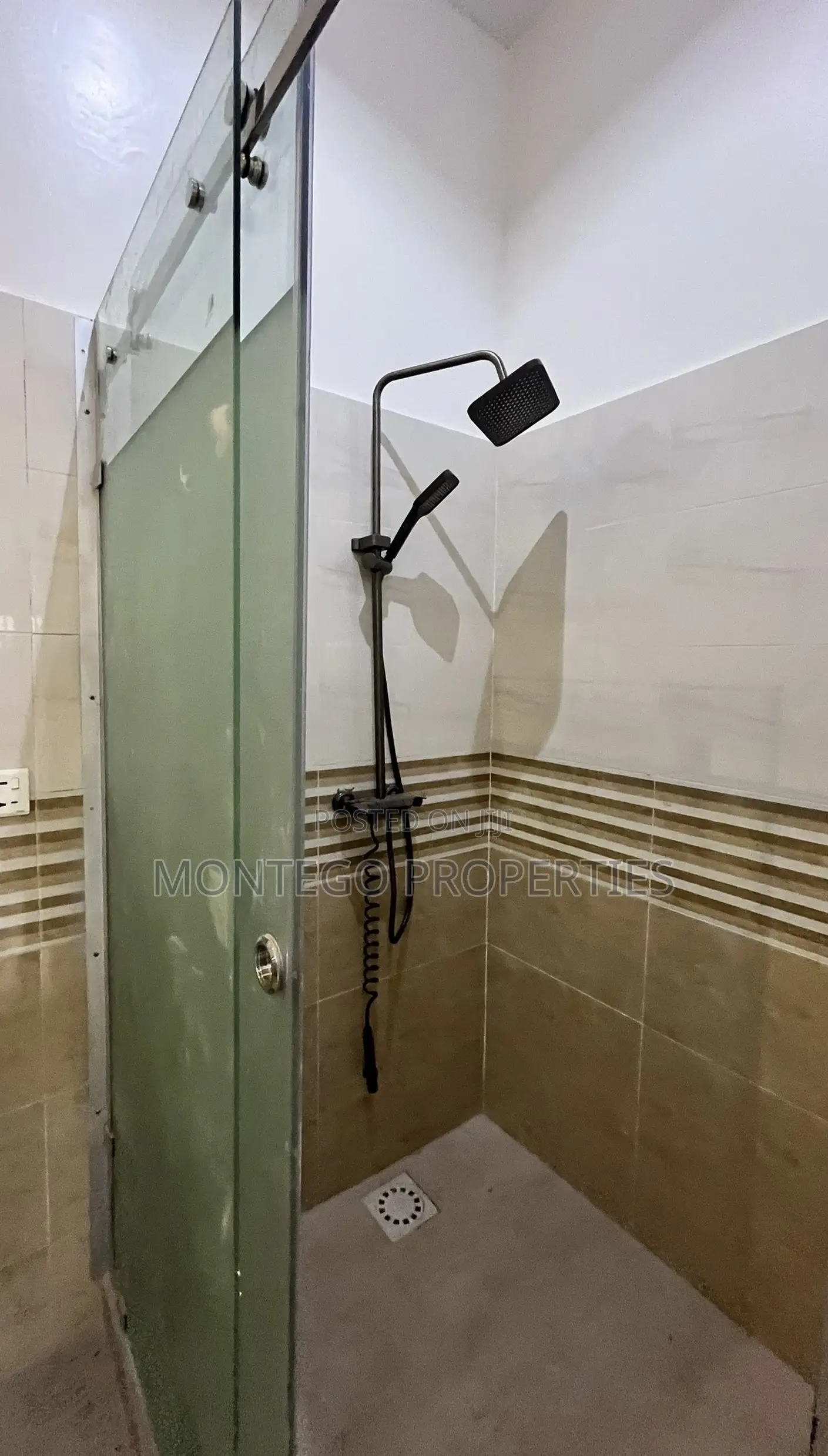 2bdrm Apartment in East Legon, American House for sale