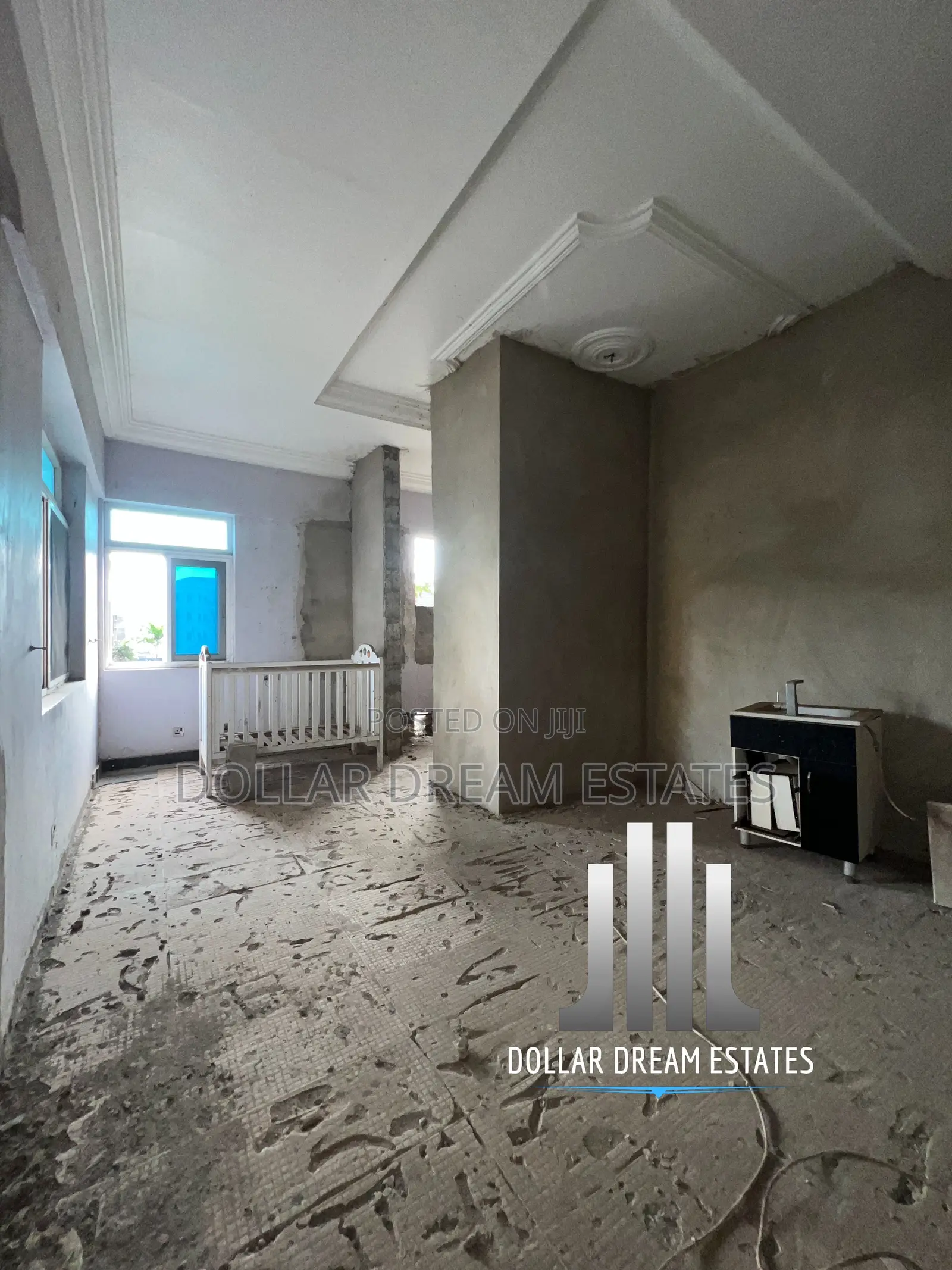 13 Bedroom Hostel on Sale