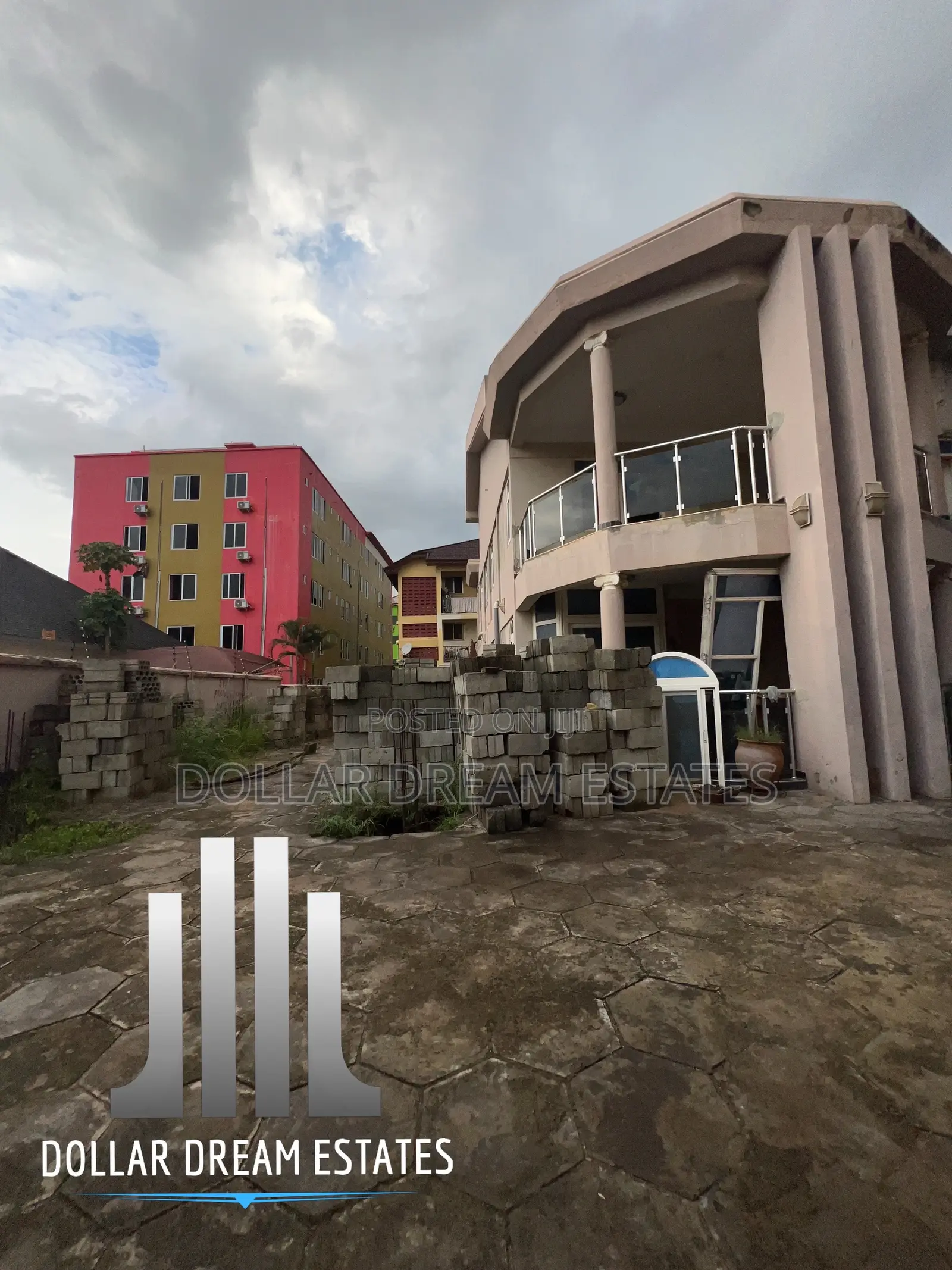 13 Bedroom Hostel on Sale