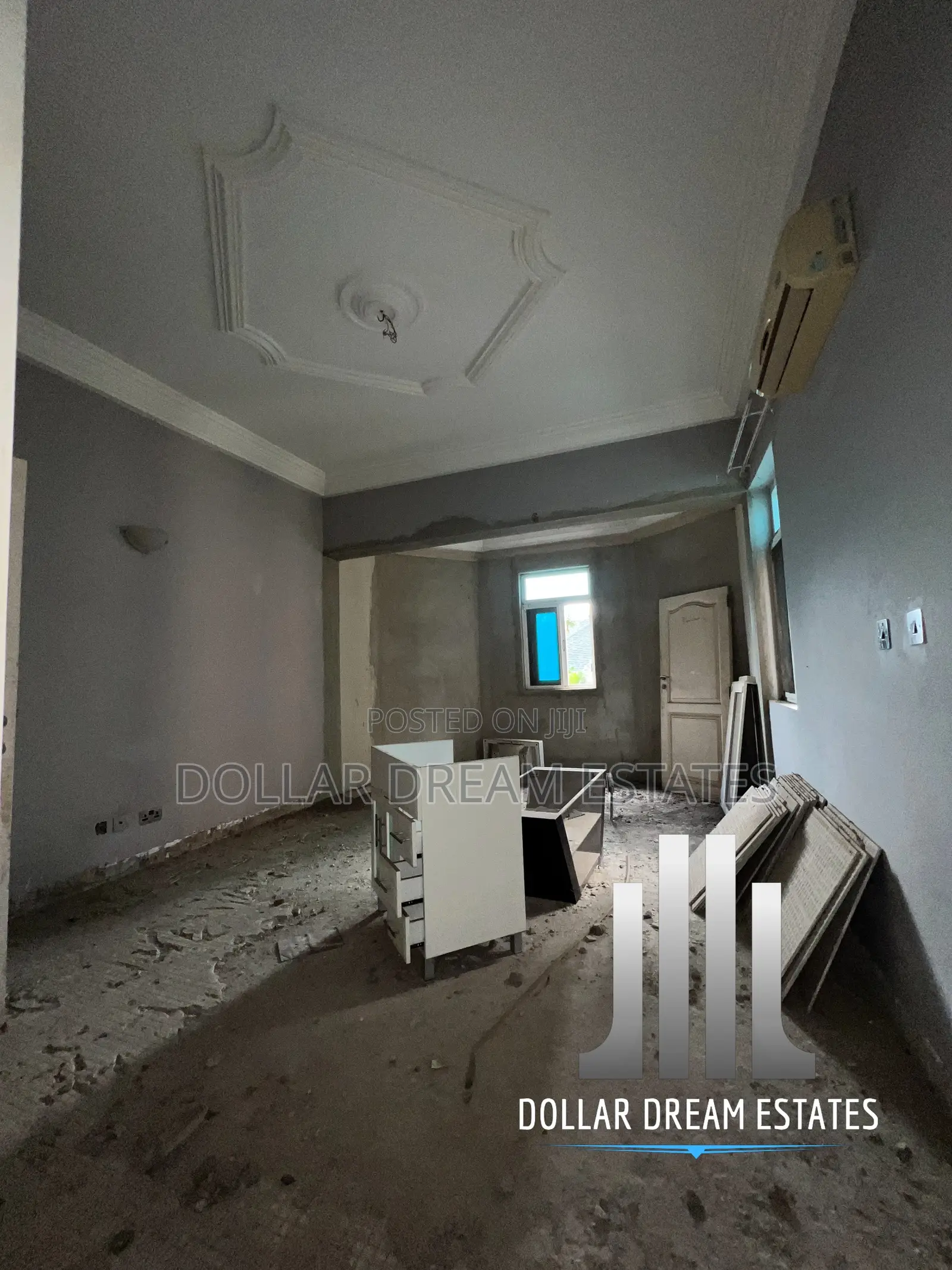 13 Bedroom Hostel on Sale
