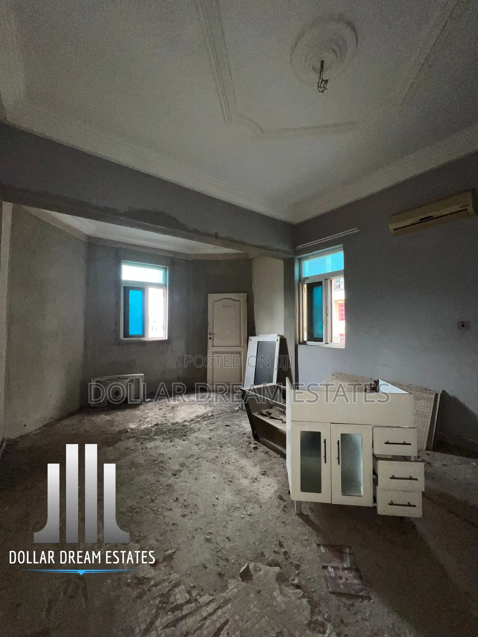 13 Bedroom Hostel on Sale