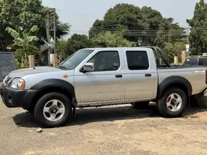 Nissan NP300 2008 Gray