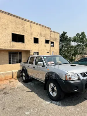 Nissan NP300 2008 Gray