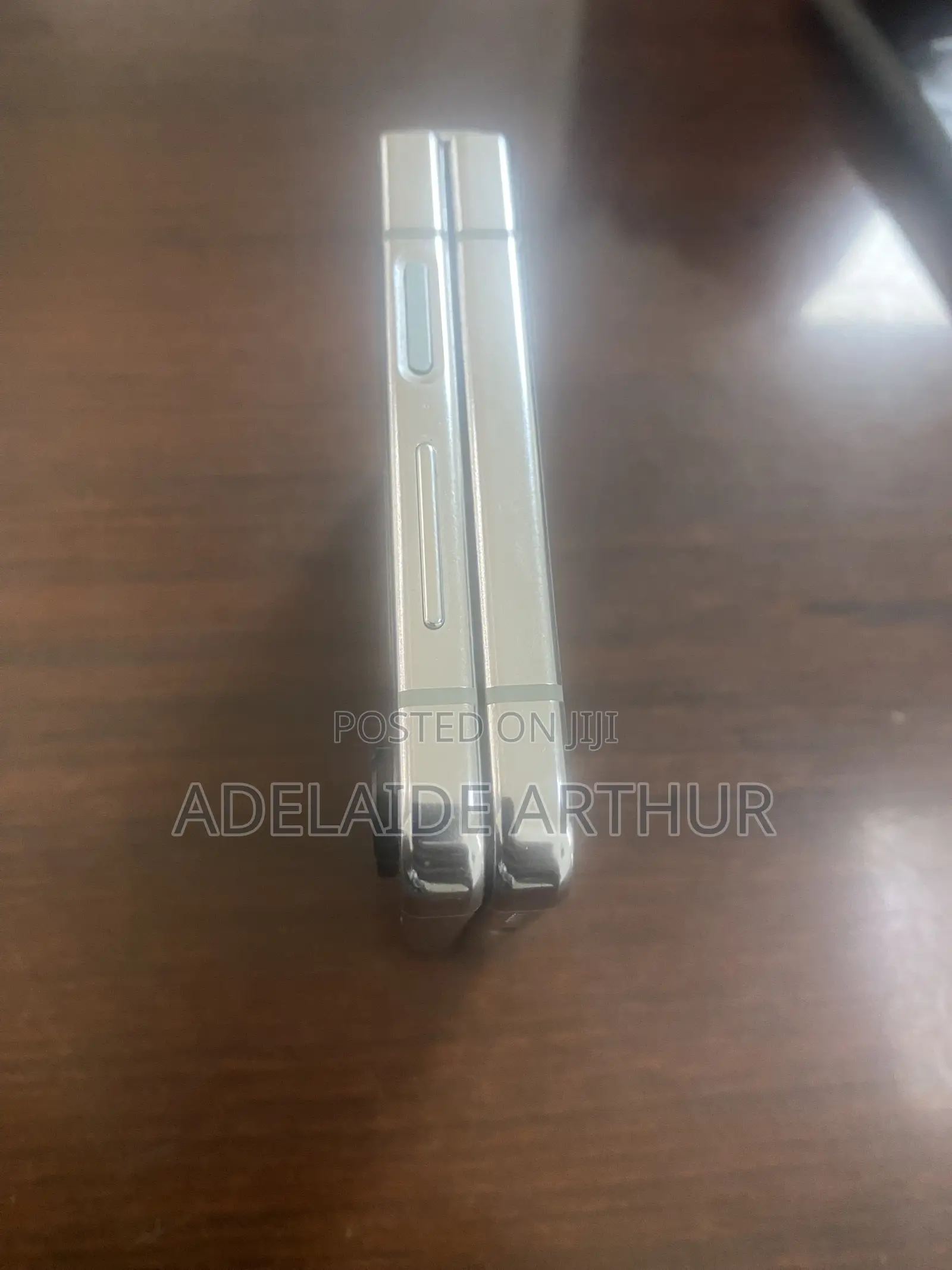 Samsung Galaxy Z Flip5 256 GB Gold