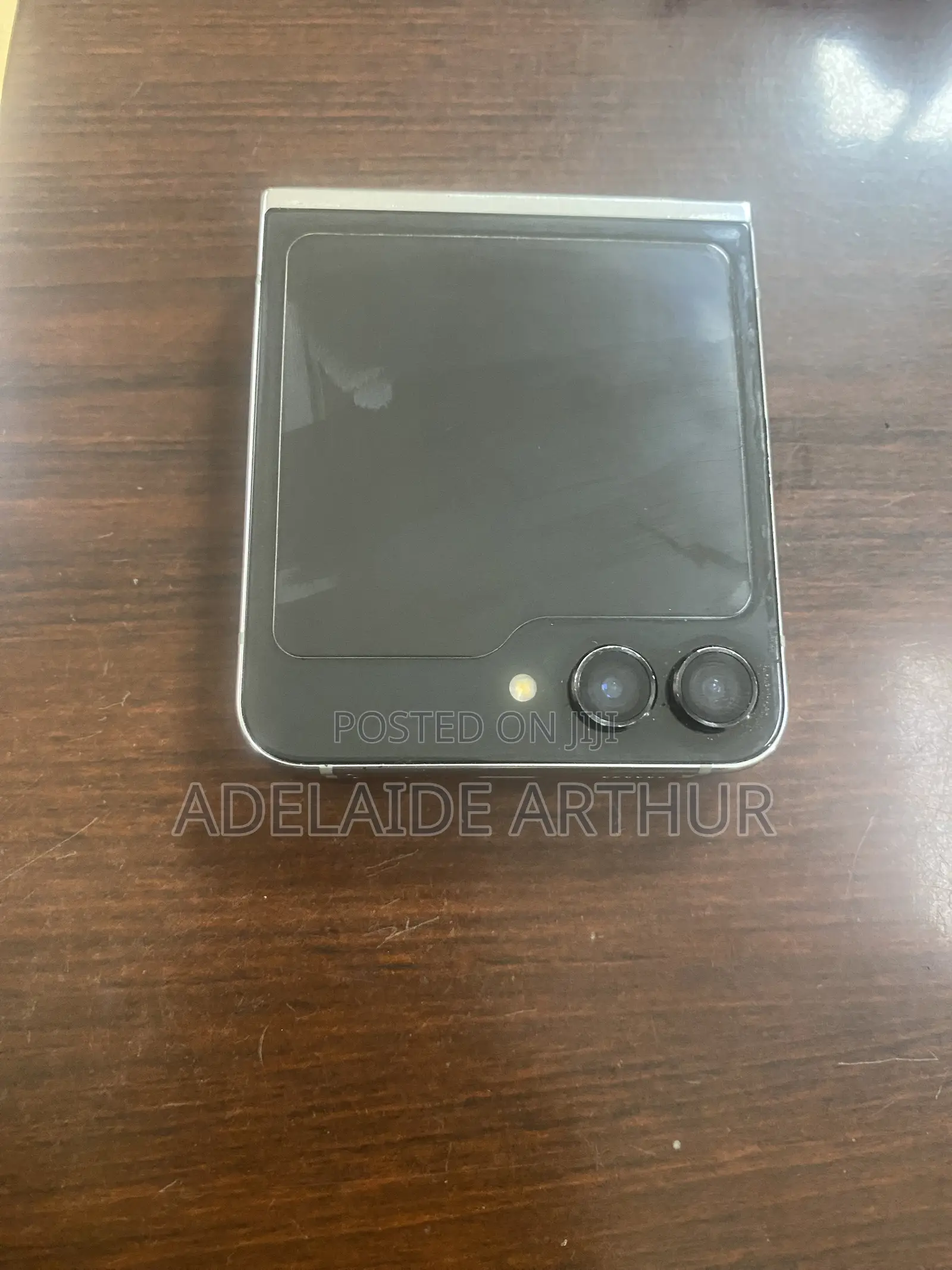 Samsung Galaxy Z Flip5 256 GB Gold