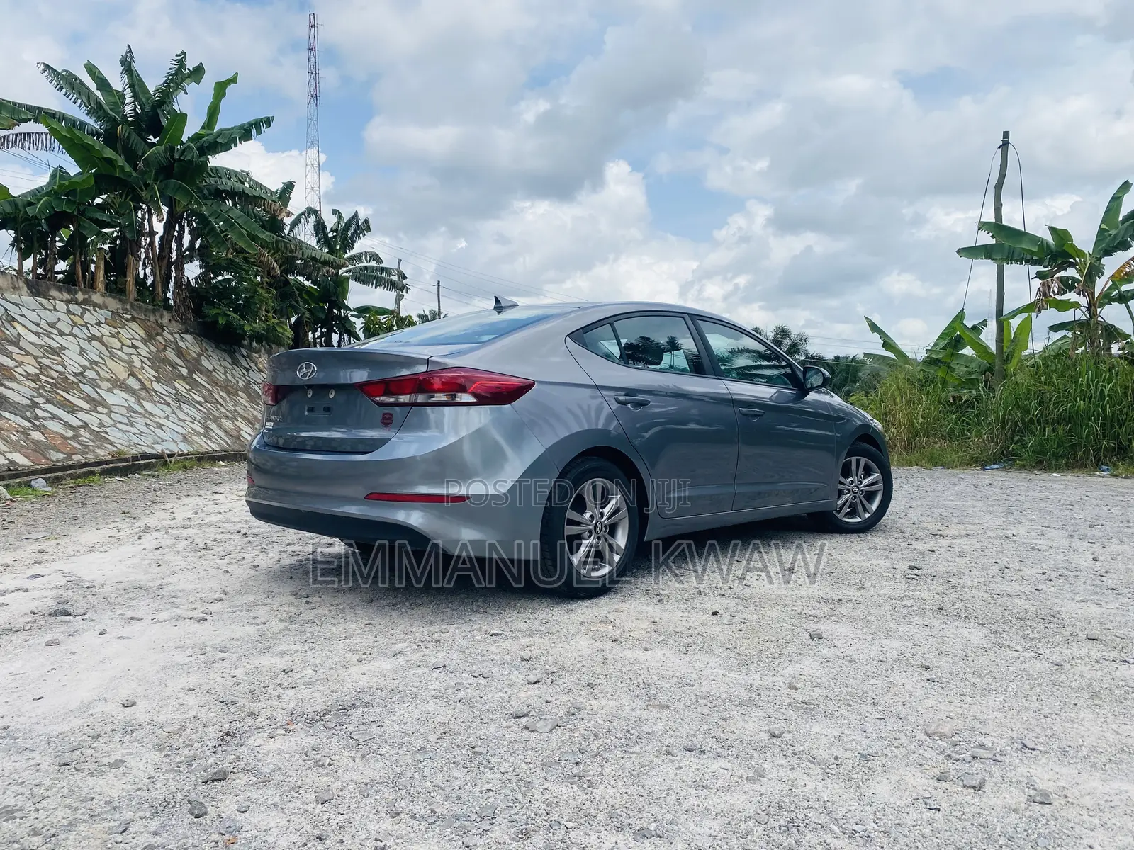 Hyundai Elantra SE Sedan FWD (2.0L 4cyl 6M) 2017 Gray