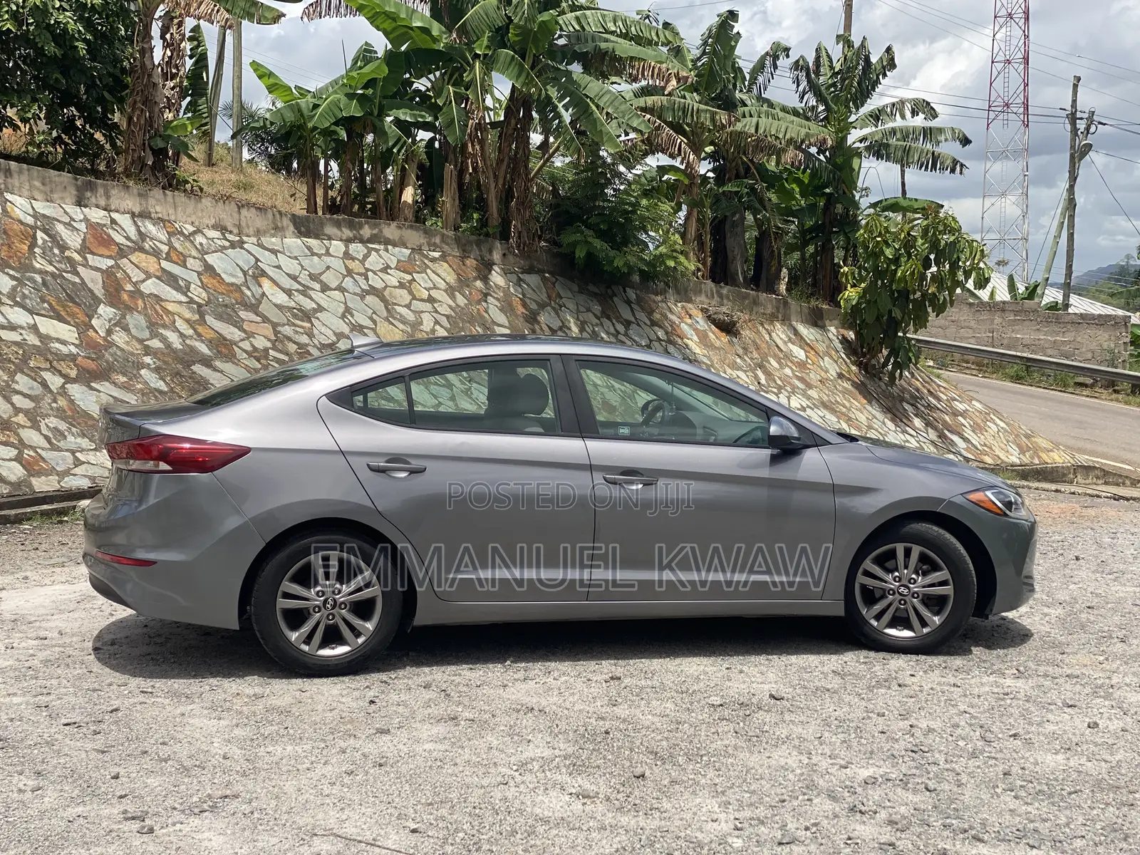 Hyundai Elantra SE Sedan FWD (2.0L 4cyl 6M) 2017 Gray