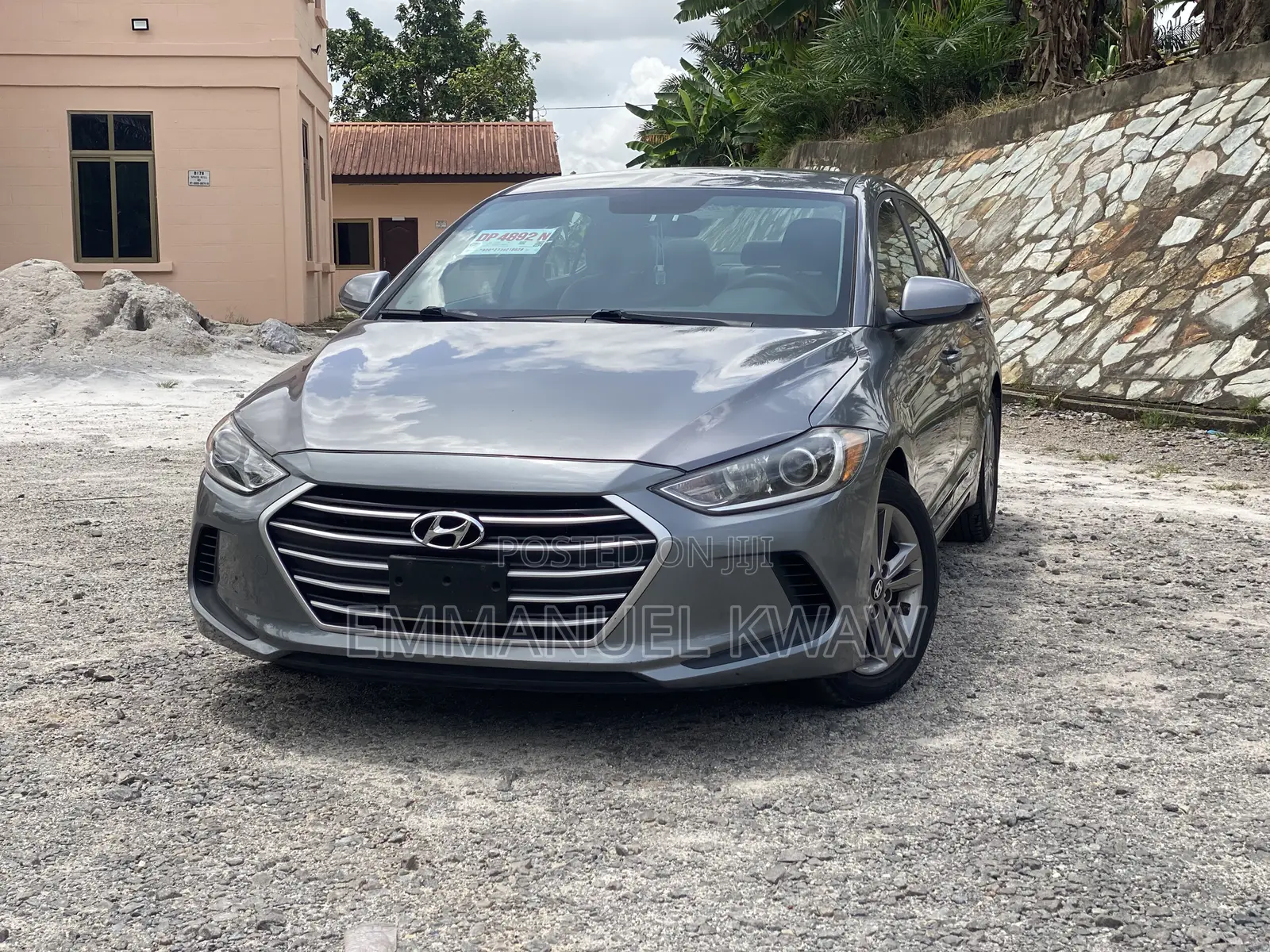 Hyundai Elantra SE Sedan FWD (2.0L 4cyl 6M) 2017 Gray