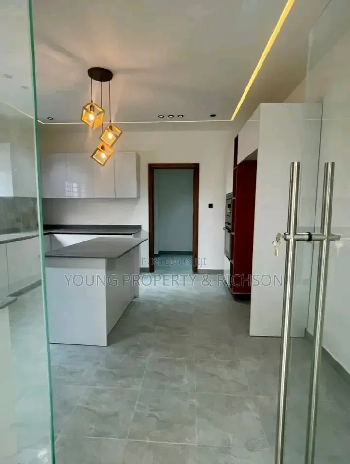 Furnished 4bdrm House in Nyanyano for rent