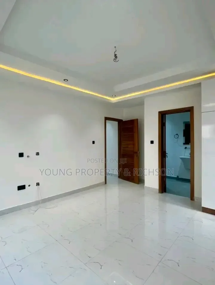 Furnished 4bdrm House in Nyanyano for rent