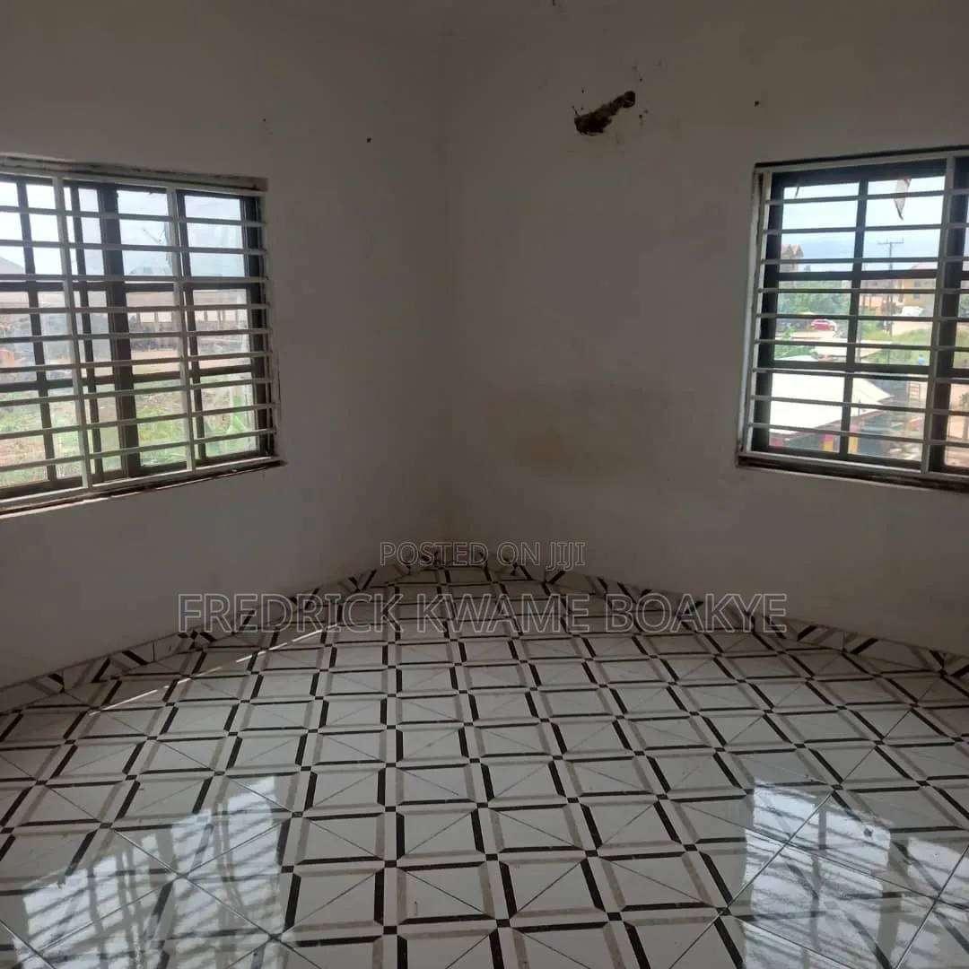 4bdrm Apartment in Brother K Estate, Kumasi Metropolitan for rent