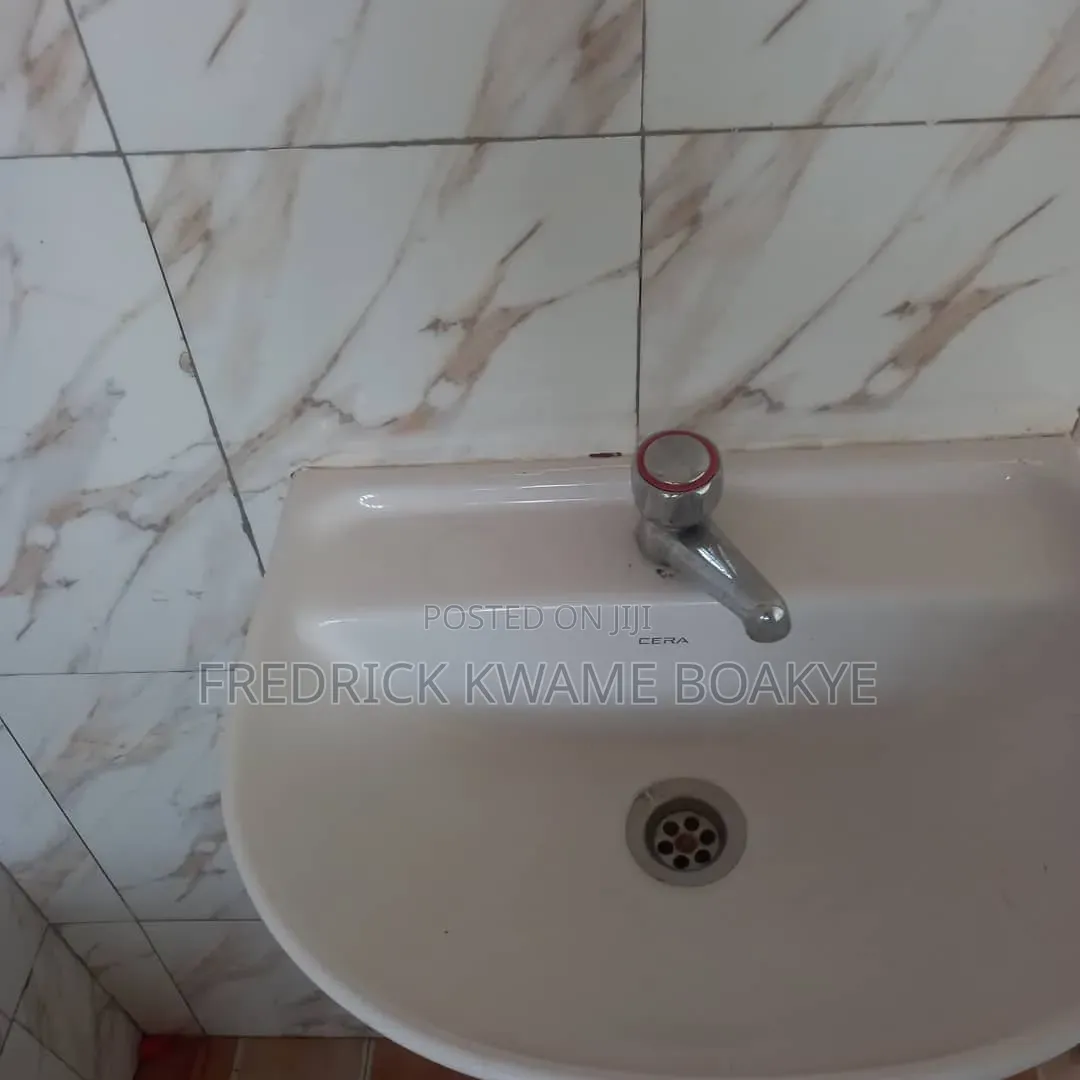4bdrm Apartment in Brother K Estate, Kumasi Metropolitan for rent