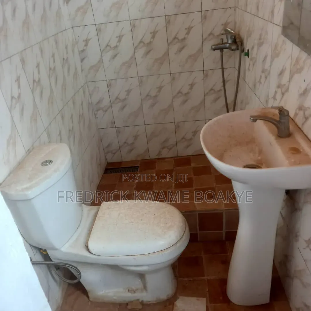 3bdrm Apartment in Brother K Estate, Kumasi Metropolitan for rent