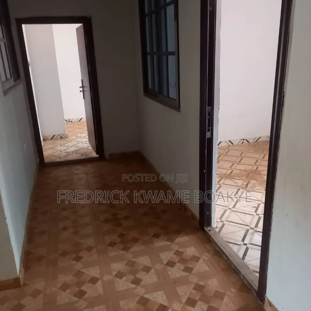 3bdrm Apartment in Brother K Estate, Kumasi Metropolitan for rent