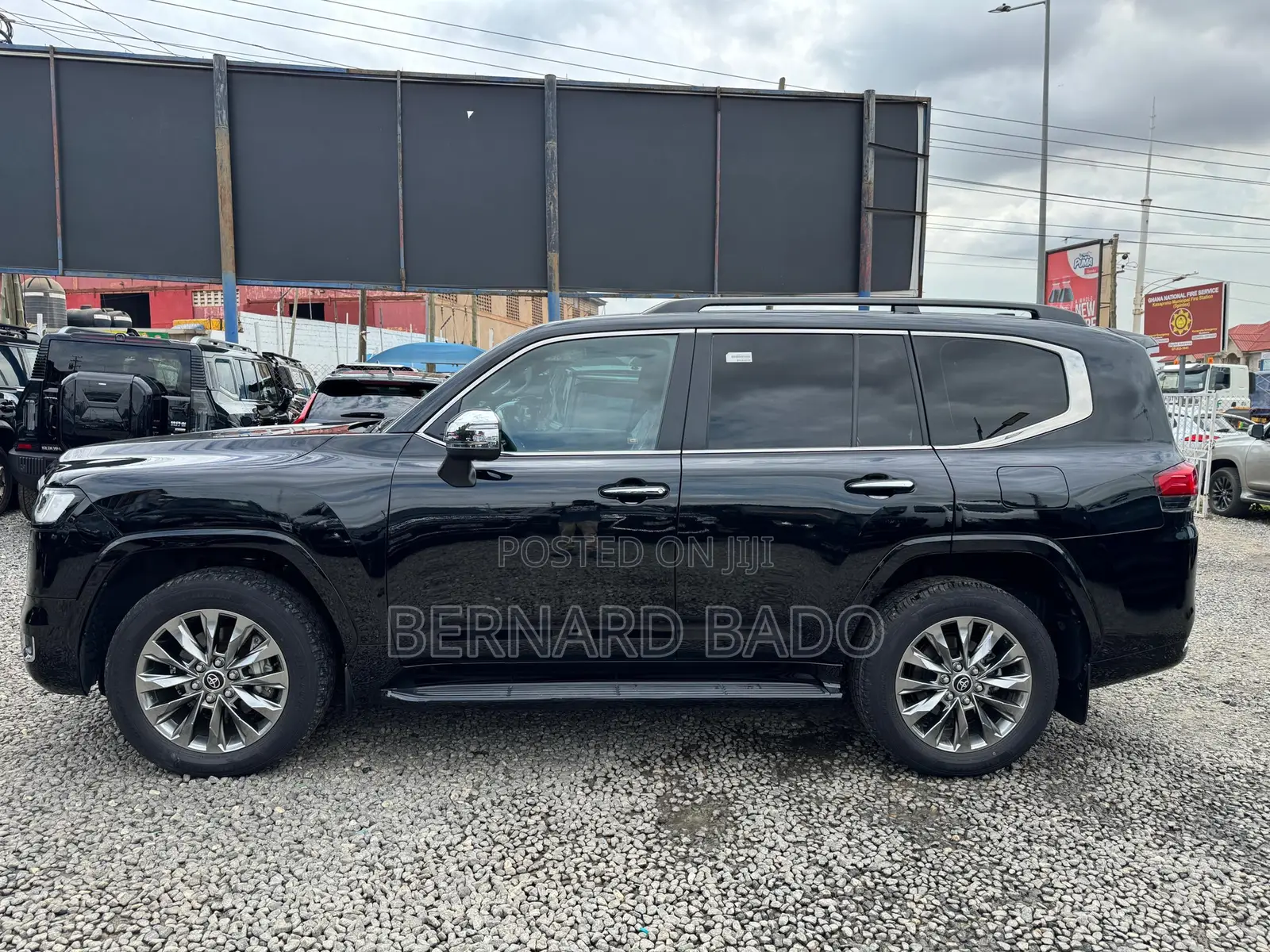 New Toyota Land Cruiser LC300 2025 Black
