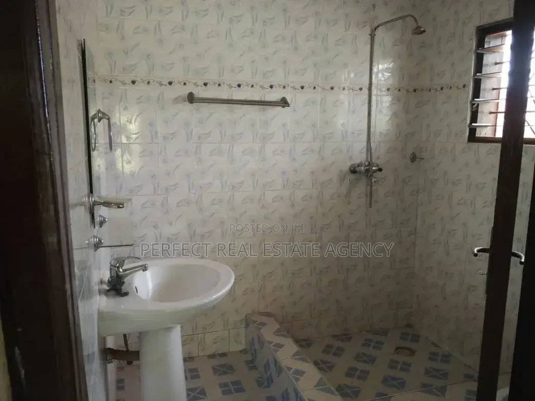 Furnished 4bdrm House in Brofoyedu, Kumasi Metropolitan for rent