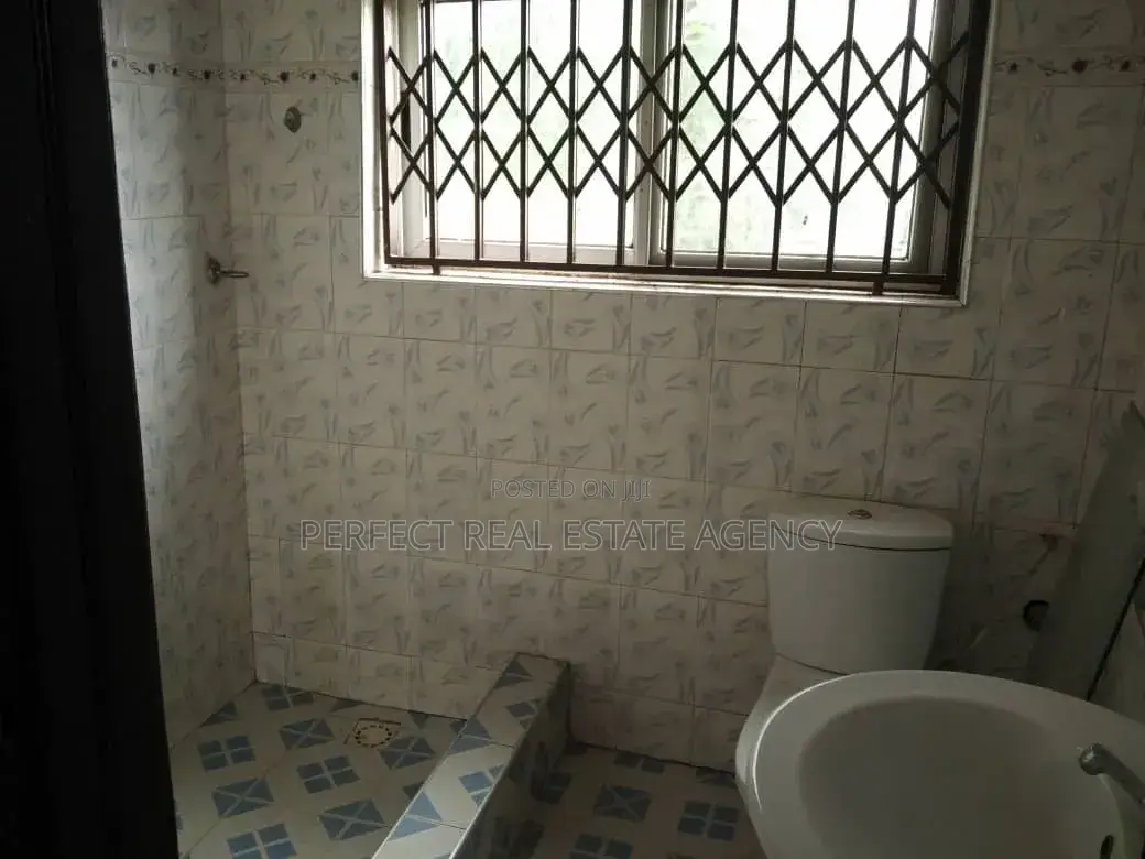 Furnished 4bdrm House in Brofoyedu, Kumasi Metropolitan for rent