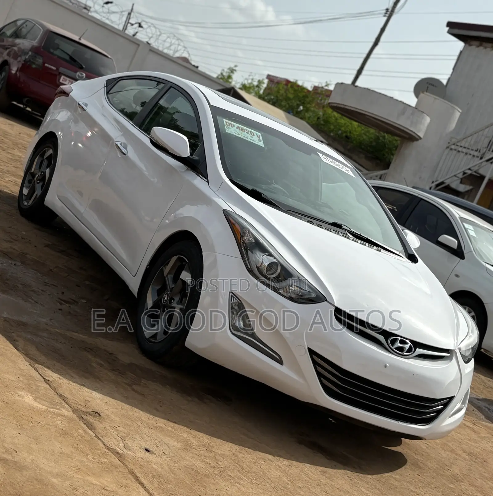 Hyundai Elantra Limited Sedan FWD (1.8L 4cyl 6A) 2016 White